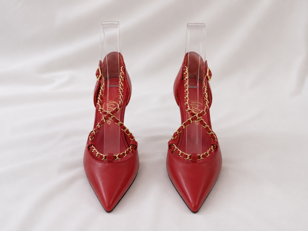 catena_closed_red_front